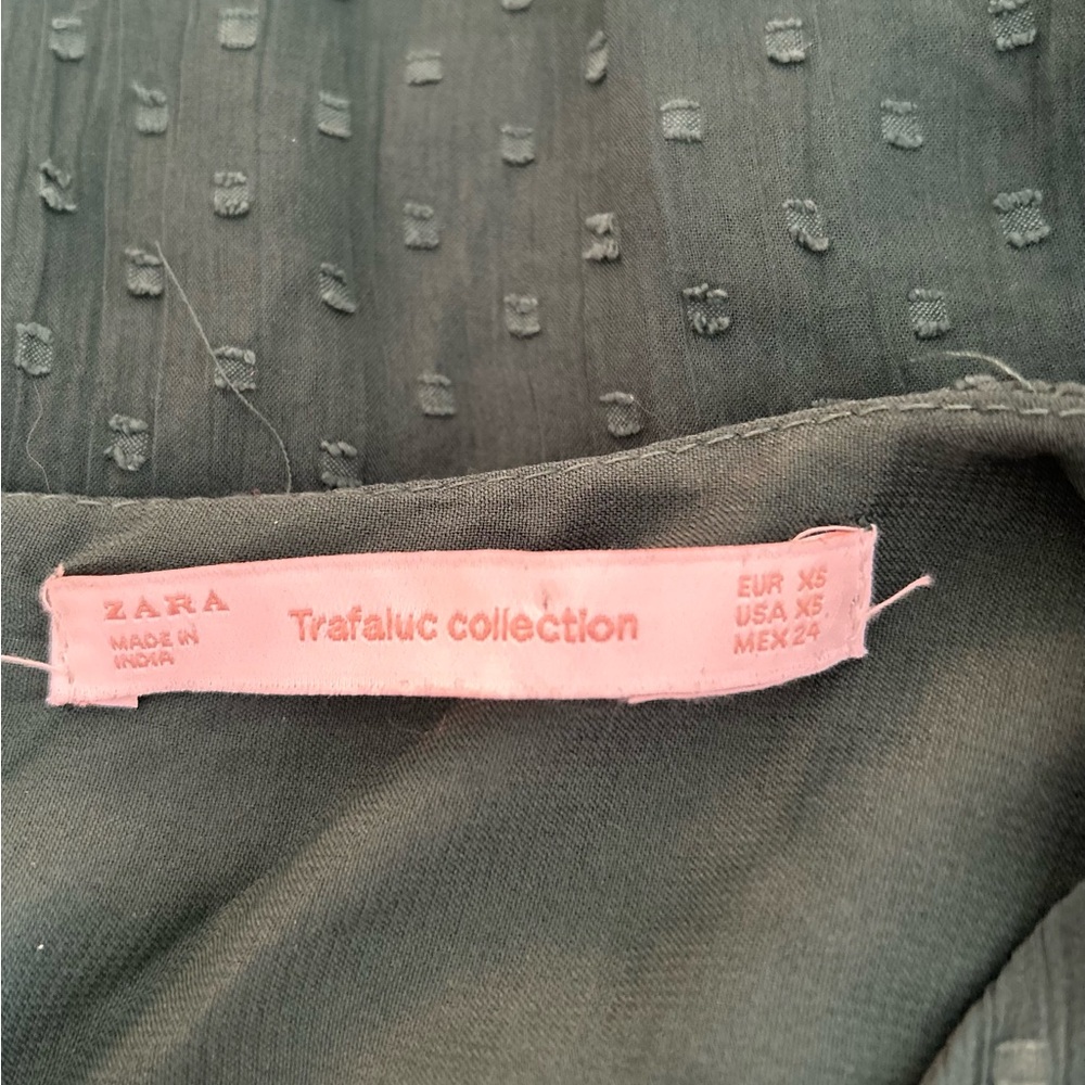 Zara Trafaluc Collection Embroidered mother of pearl button back Blouse XS - Picture 5 of 11